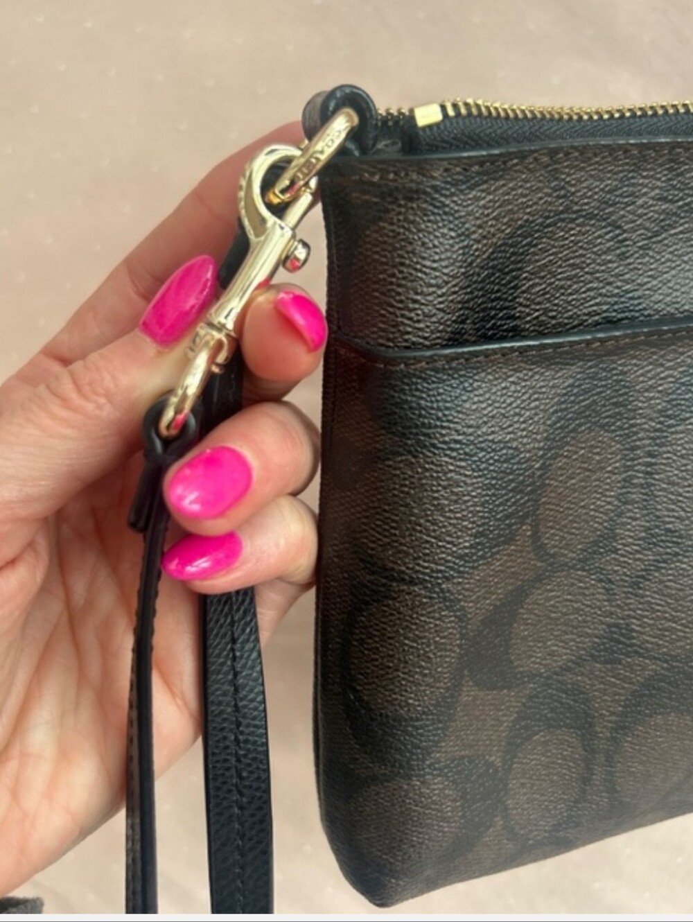 COACH Leather Wallet/ wristlet - Picture 3 of 9